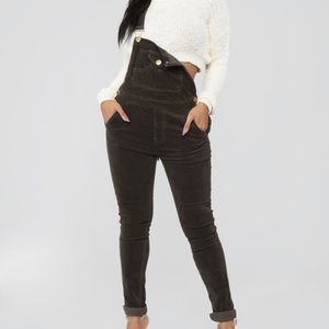 NEW FASHION NOVA OVERALLS!